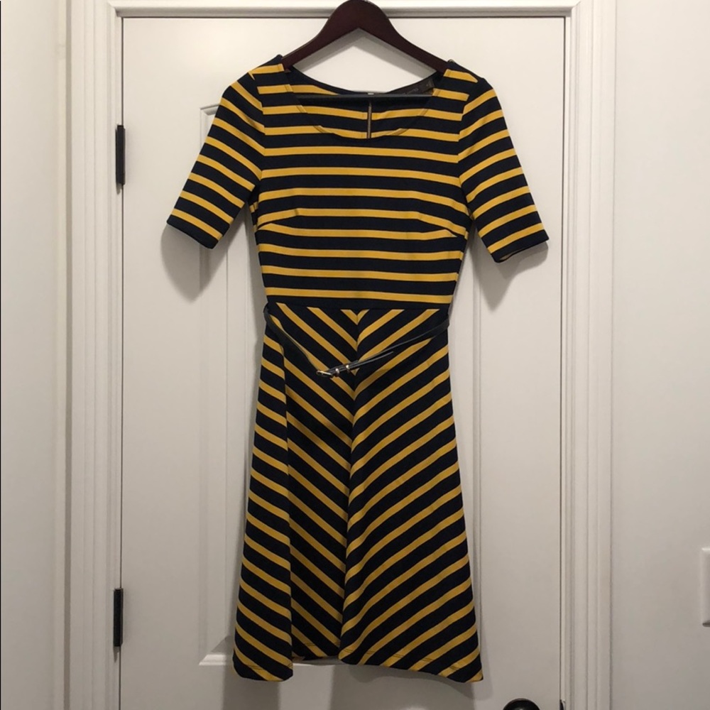 Limited navy and yellow belted dress. Size XS